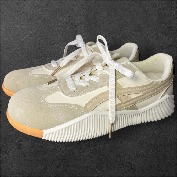 DF Women's Beige and Cream Sneakers - Picture 3 of 9